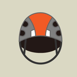 那須岳は活火山であり、噴火による噴石のリスクが常に存在。必ず登山用の軽量で通性の良いものを選ぶ。